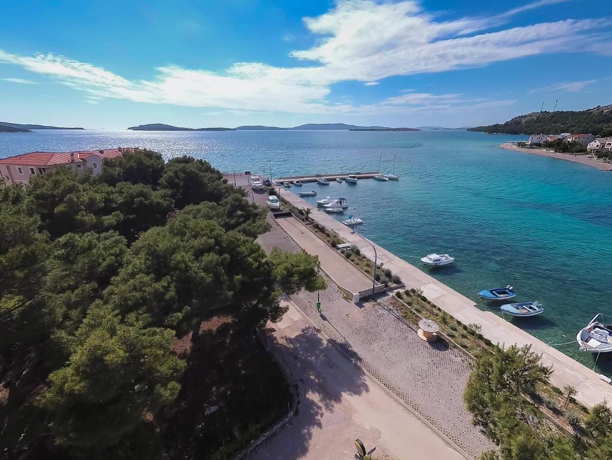 Studio Apartment By The Sea Šibenik Екстериор снимка